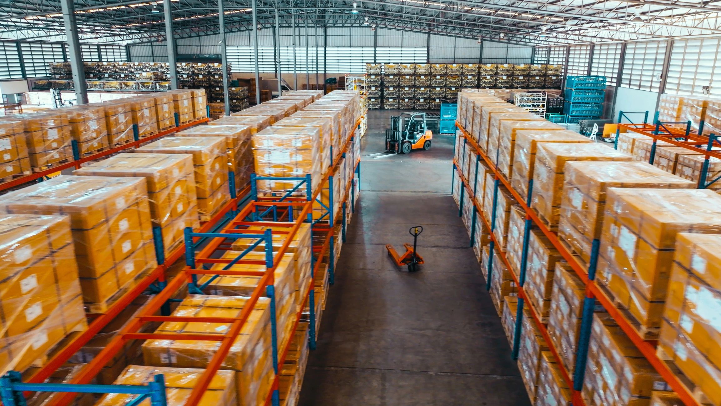 Warehouse inventory supporting logistics planning